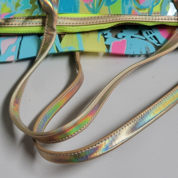 Lilly Pulitzer Breezy 2 Piece Tote Bag. - Picture 11 of 16